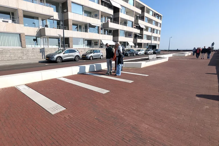 Tijdlijn in beeld op de boulevard van Vlissingen